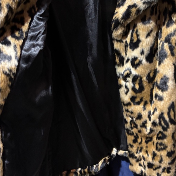Rachel Zoe Leopard Print Faux Fur Jacket - Picture 4 of 5